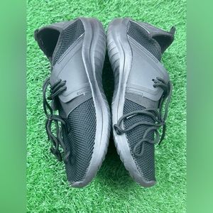 Men’s Tennis‎ Shoes Size 8